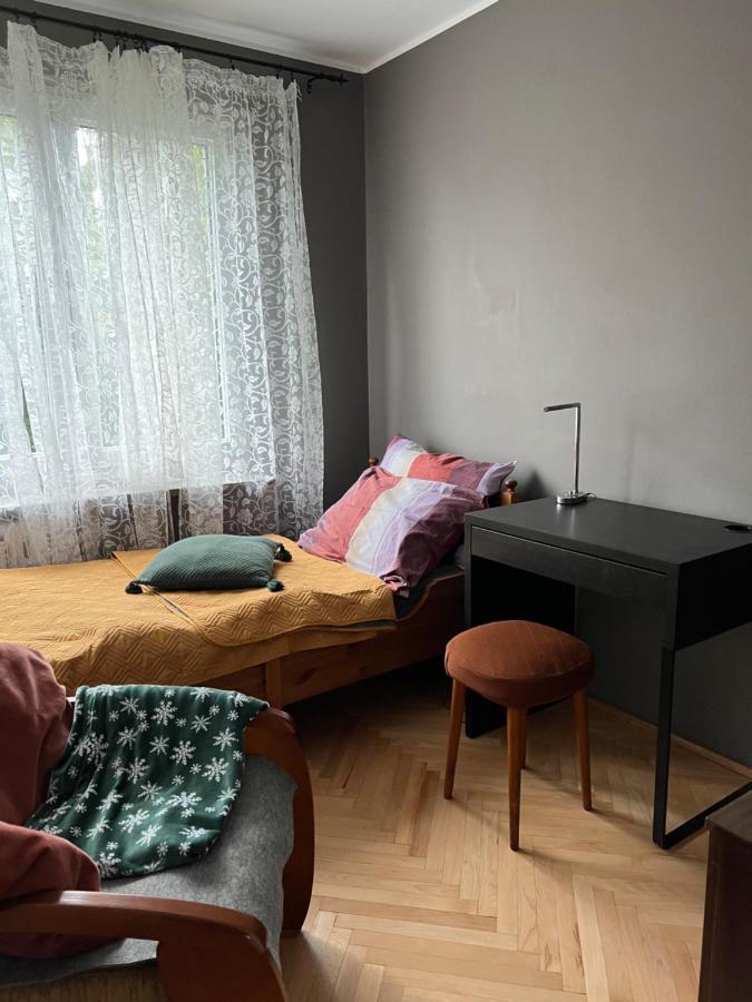 U Cioci Lutki Urocze Mieszkanie Z Balkonem 克拉科夫 外观 照片